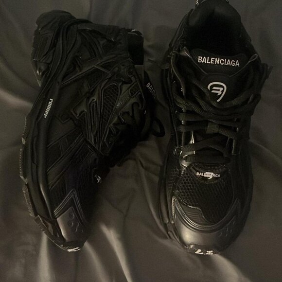 balenciagas runner - Picture 3 of 5